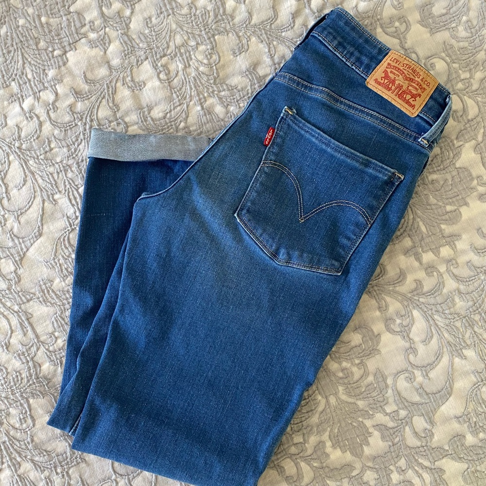 28 Levis Ankle Length